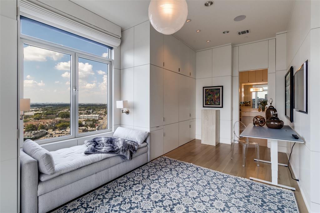 Vendome On Turtle Creek Condo - Residential