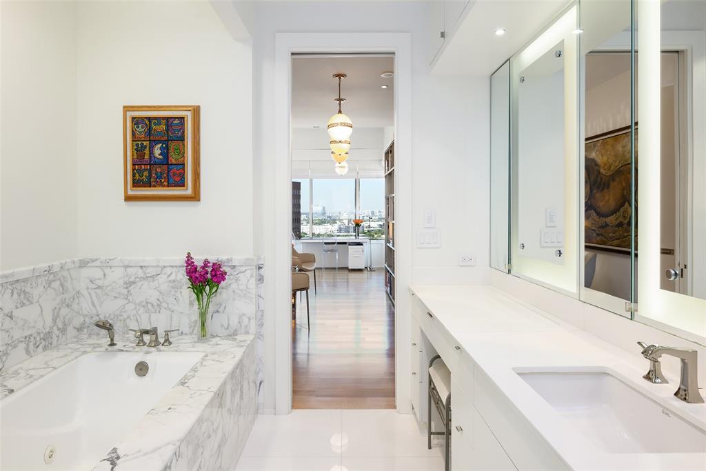 Vendome On Turtle Creek Condo - Residential