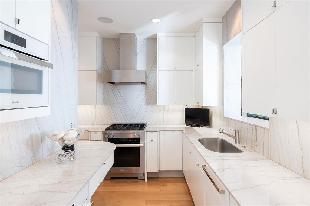 Vendome On Turtle Creek Condo - Residential