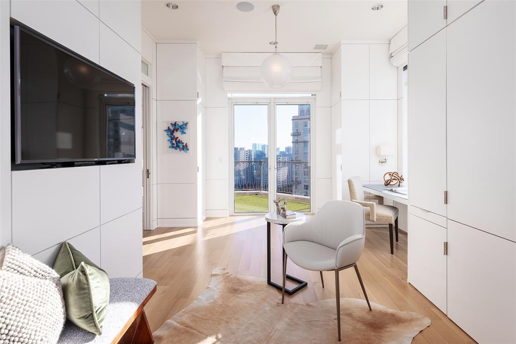 Vendome On Turtle Creek Condo - Residential