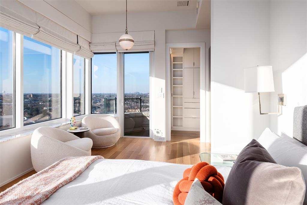 Vendome On Turtle Creek Condo - Residential