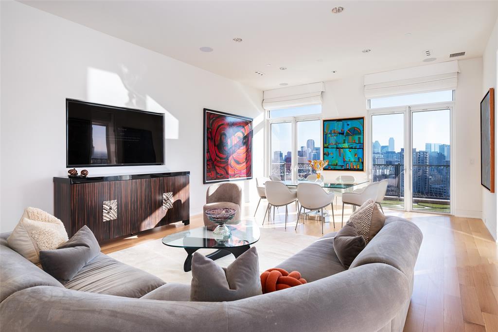 Vendome On Turtle Creek Condo - Residential