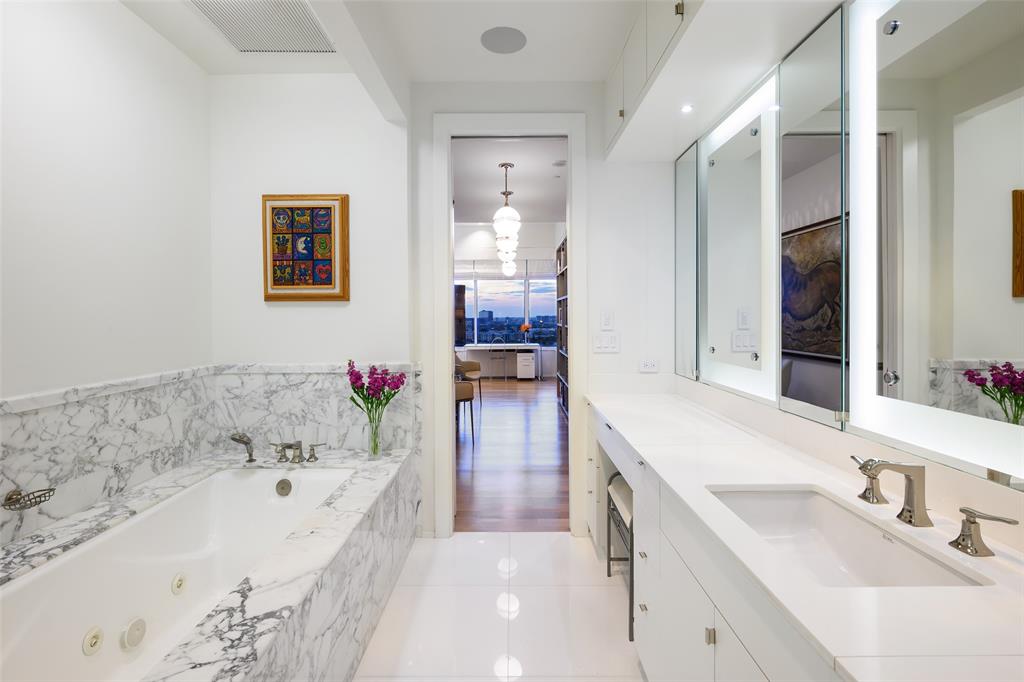 Vendome On Turtle Creek Condo - Residential