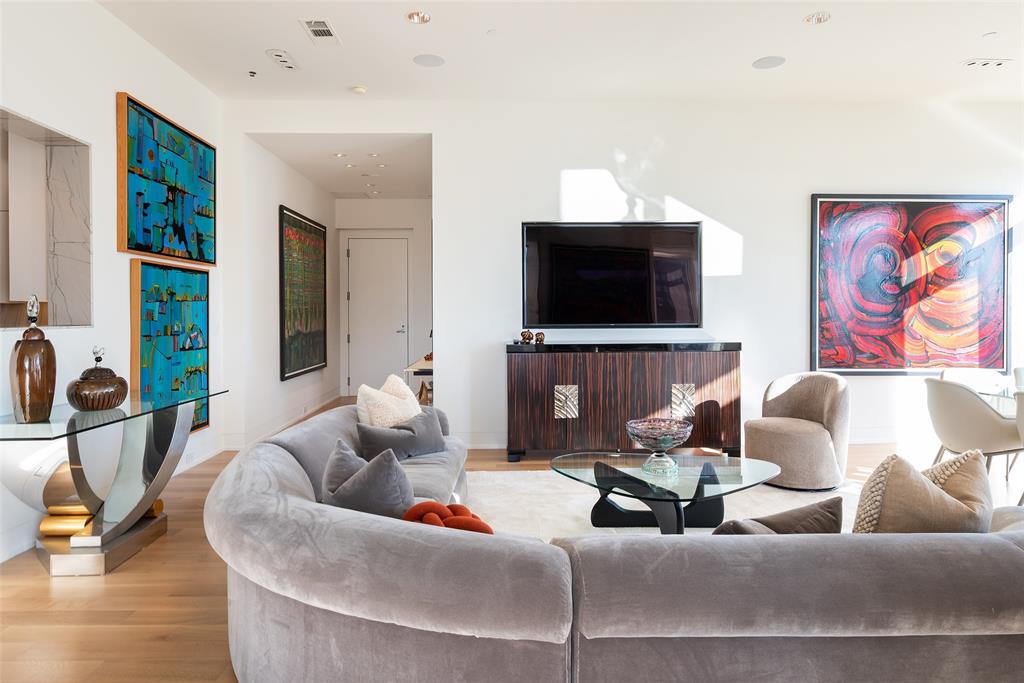 Vendome On Turtle Creek Condo - Residential