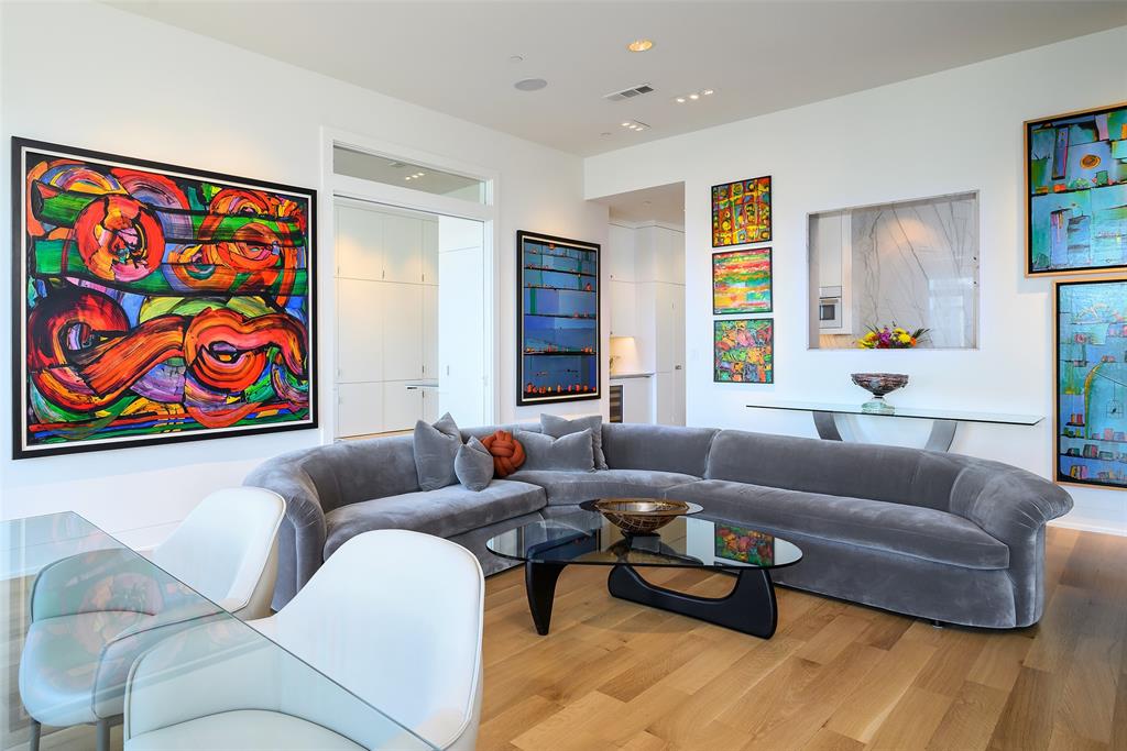 Vendome On Turtle Creek Condo - Residential