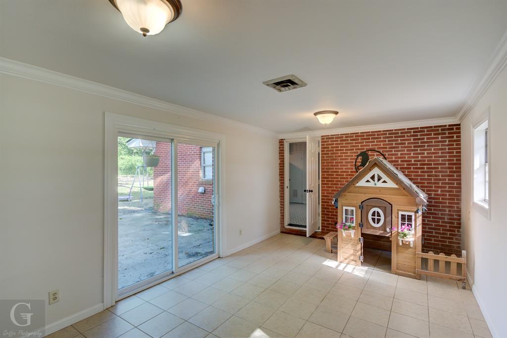 Shreveport, Louisiana 71107, United States, 3 Bedrooms Bedrooms, ,2 BathroomsBathrooms,Residential,Active,133750