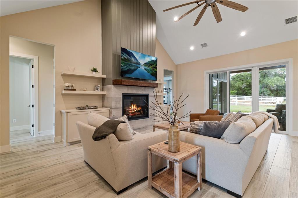 Lone Star Lane Add - Farm