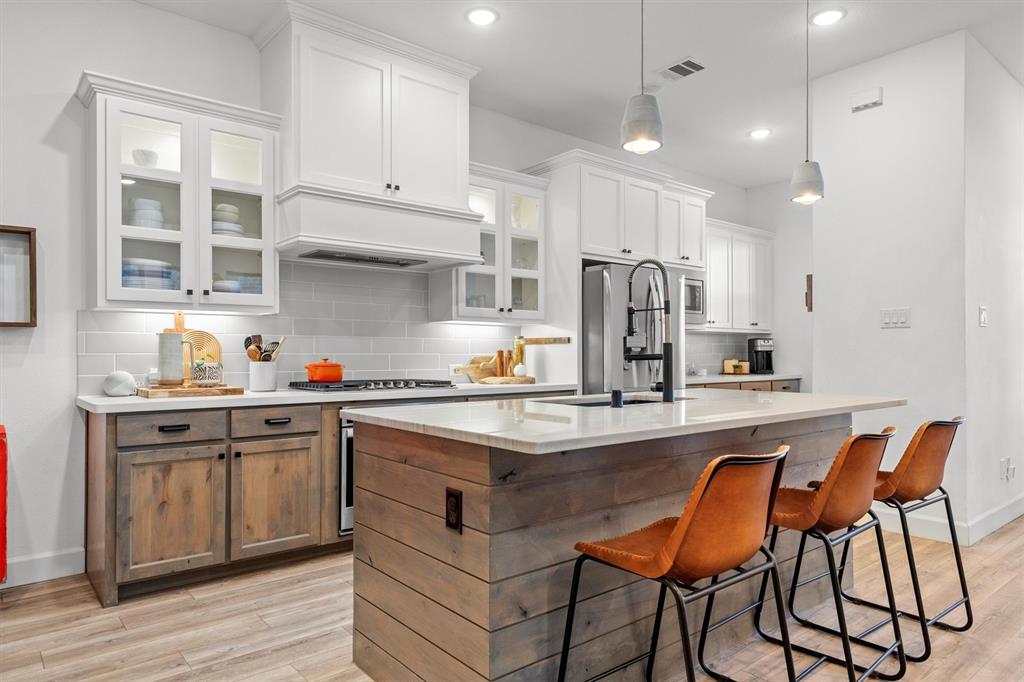 813 Forest Lake Road