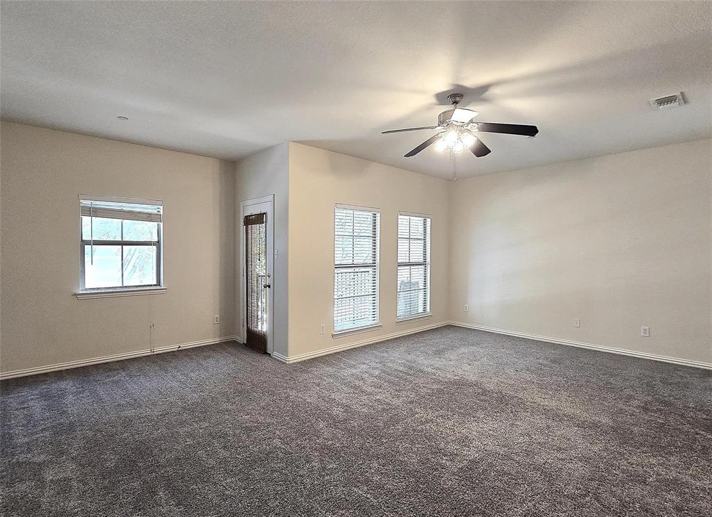 HEMMINGWAY AT CRAIG RANCH #01 - Residential Lease