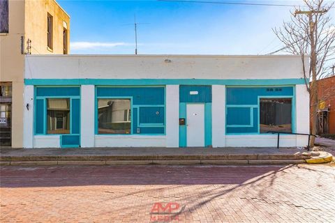 1017 N 2nd Merkel TX 79536