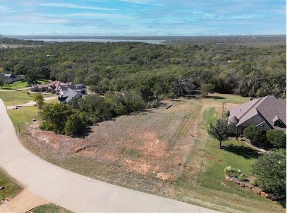 2530 Woodland Drive