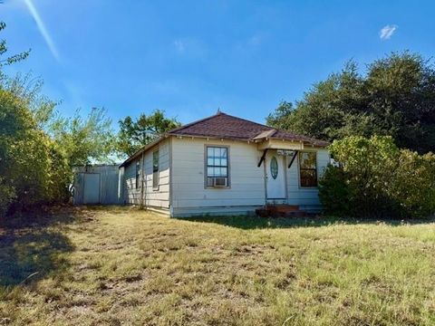 641 County Road 386 Stephenville TX 76401