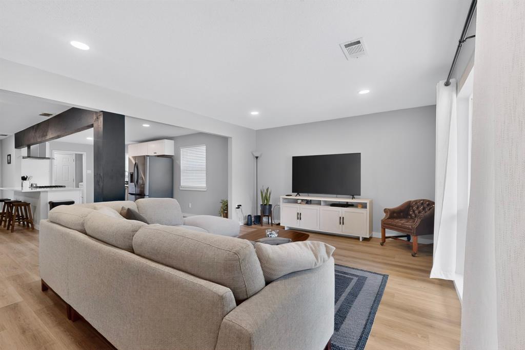 5822 Enchanted Lane
