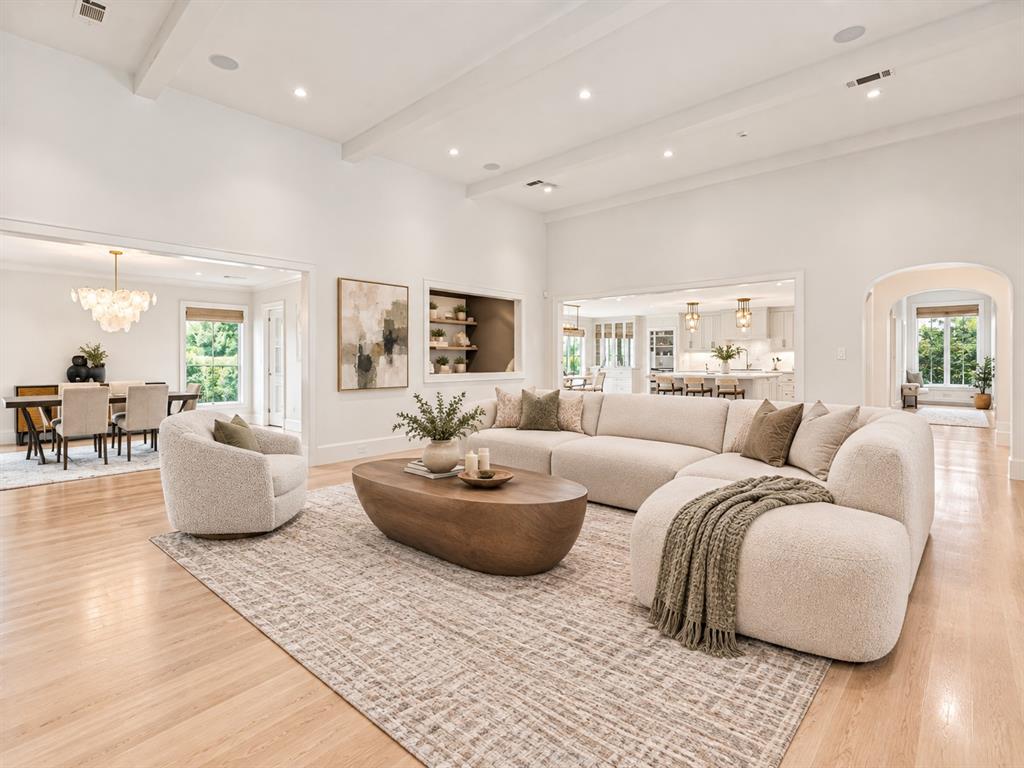 5111 Meaders Lane