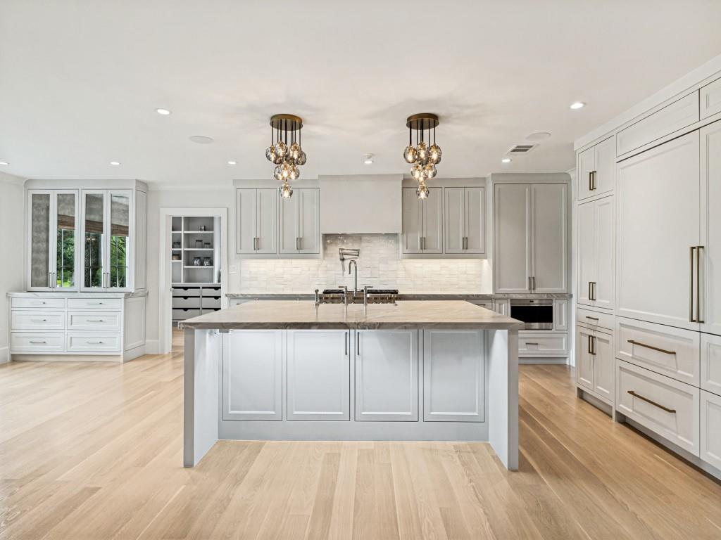 5111 Meaders Lane