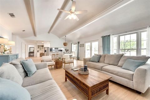 Photo of 150 Guadalupe Drive, Mabank, TX 75156 (MLS # 21211159)