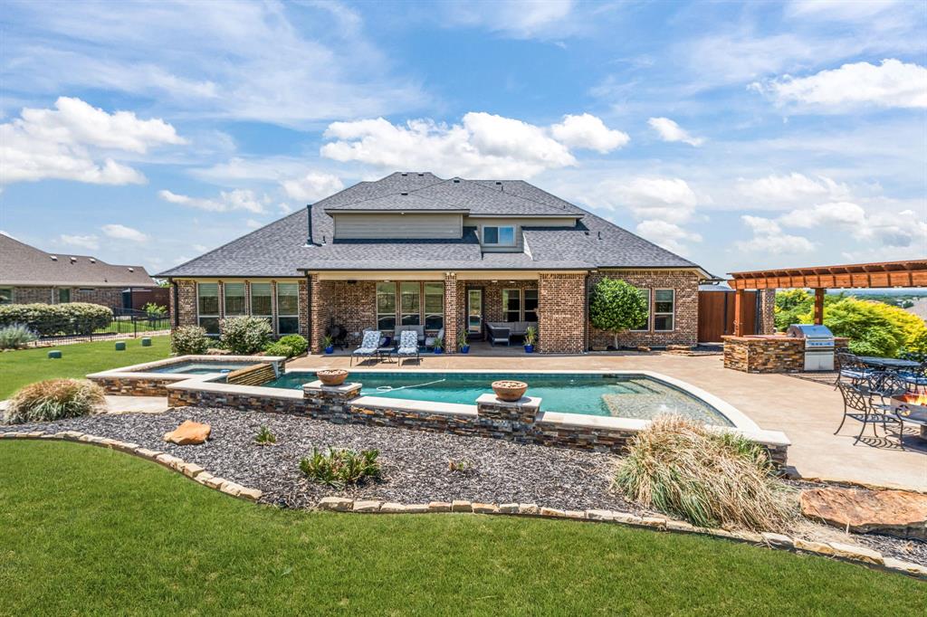 Bella Flora - Residential