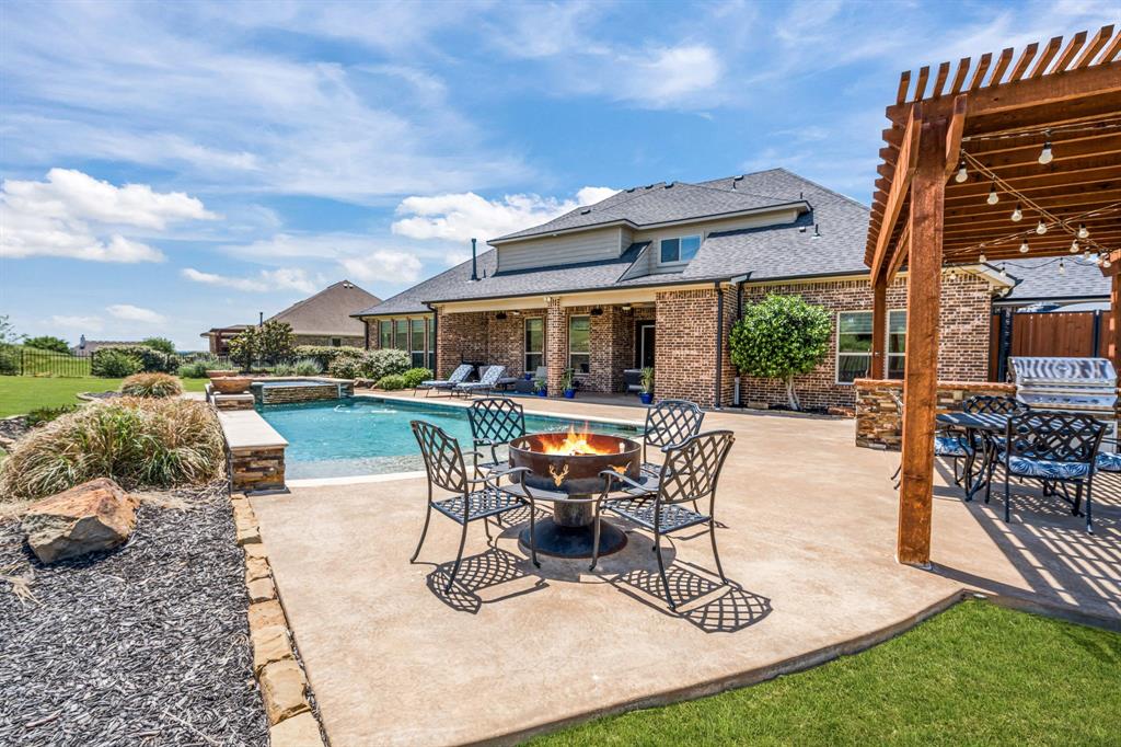 Bella Flora - Residential