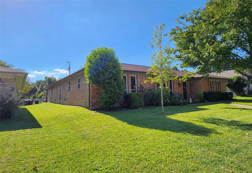 1023 Ridgefield Drive