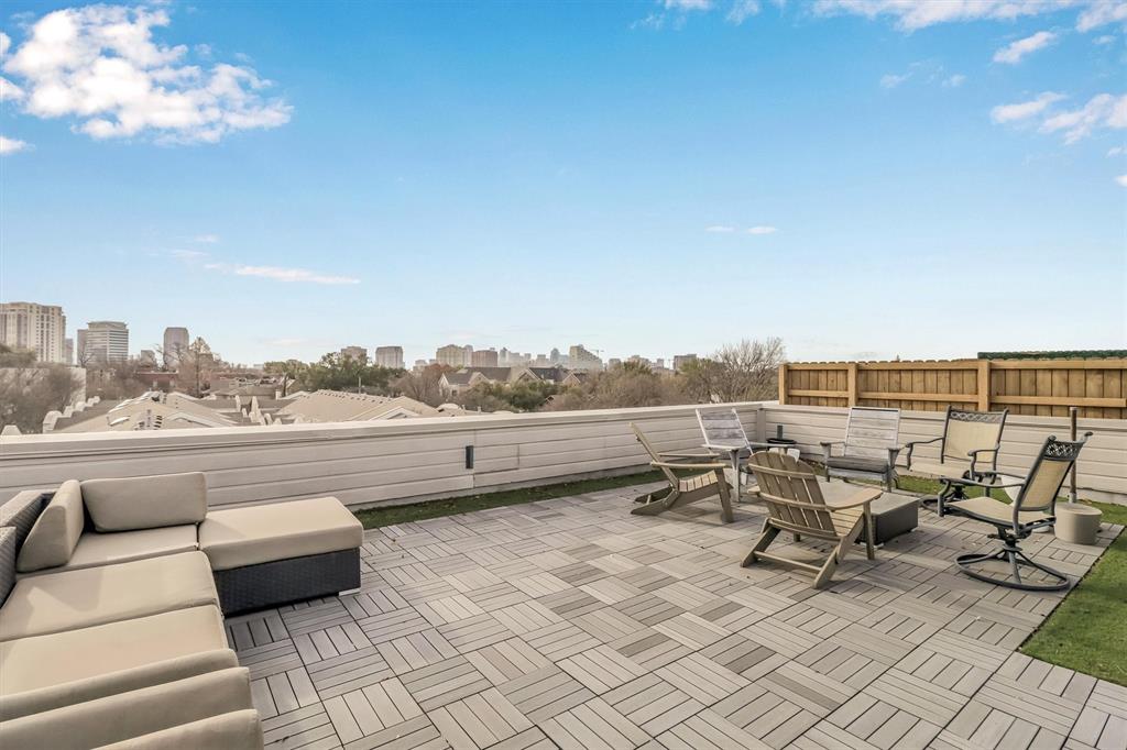 Brownstones Of Oak Lawn - Residential