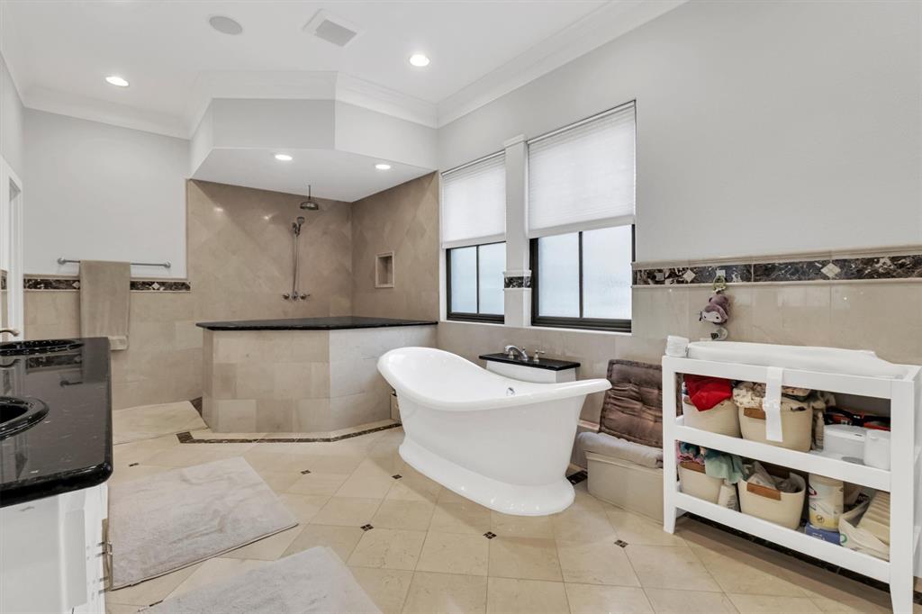 Brownstones Of Oak Lawn - Residential