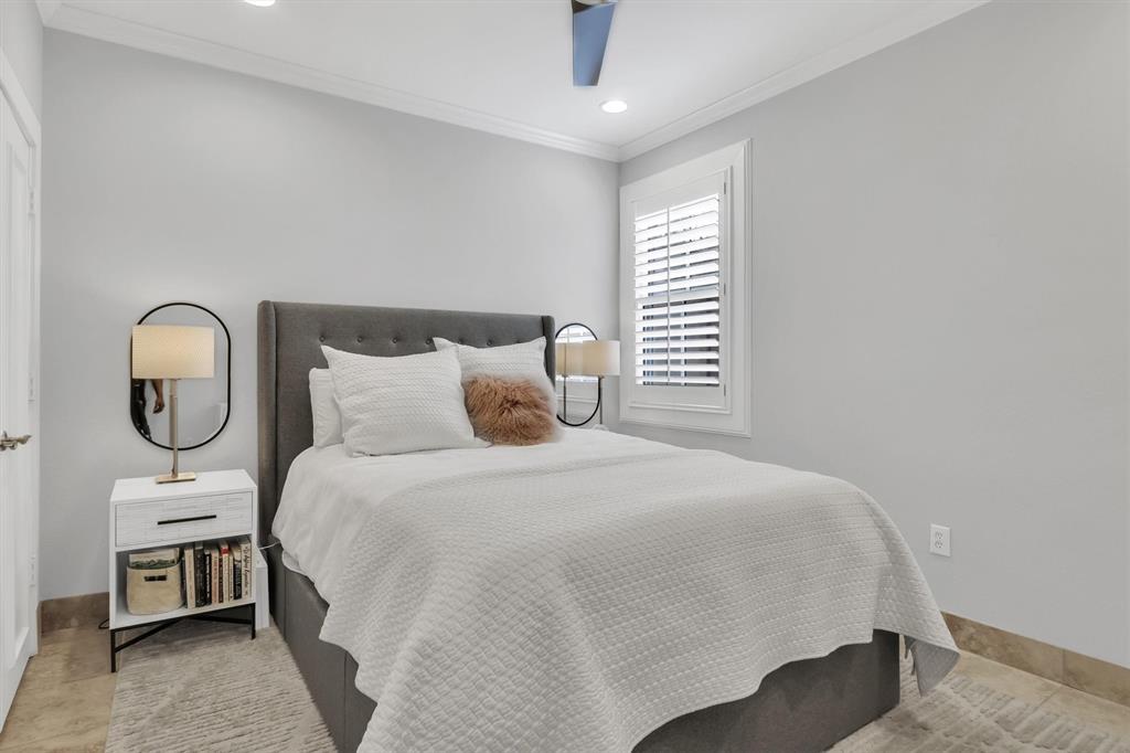 4330 Gilbert Avenue C