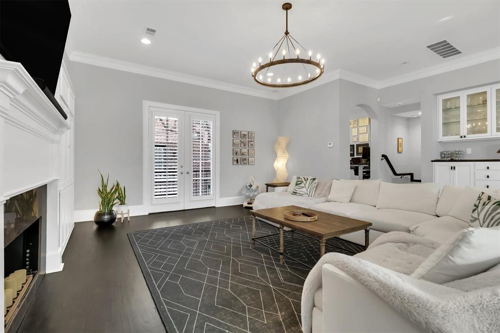 Brownstones Of Oak Lawn - Residential