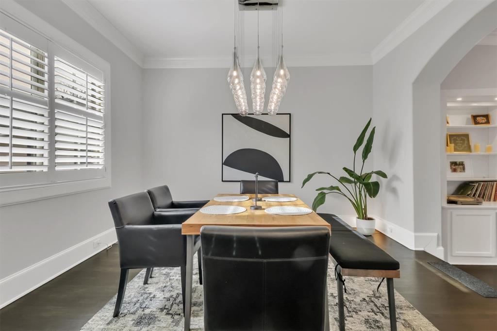 Brownstones Of Oak Lawn - Residential