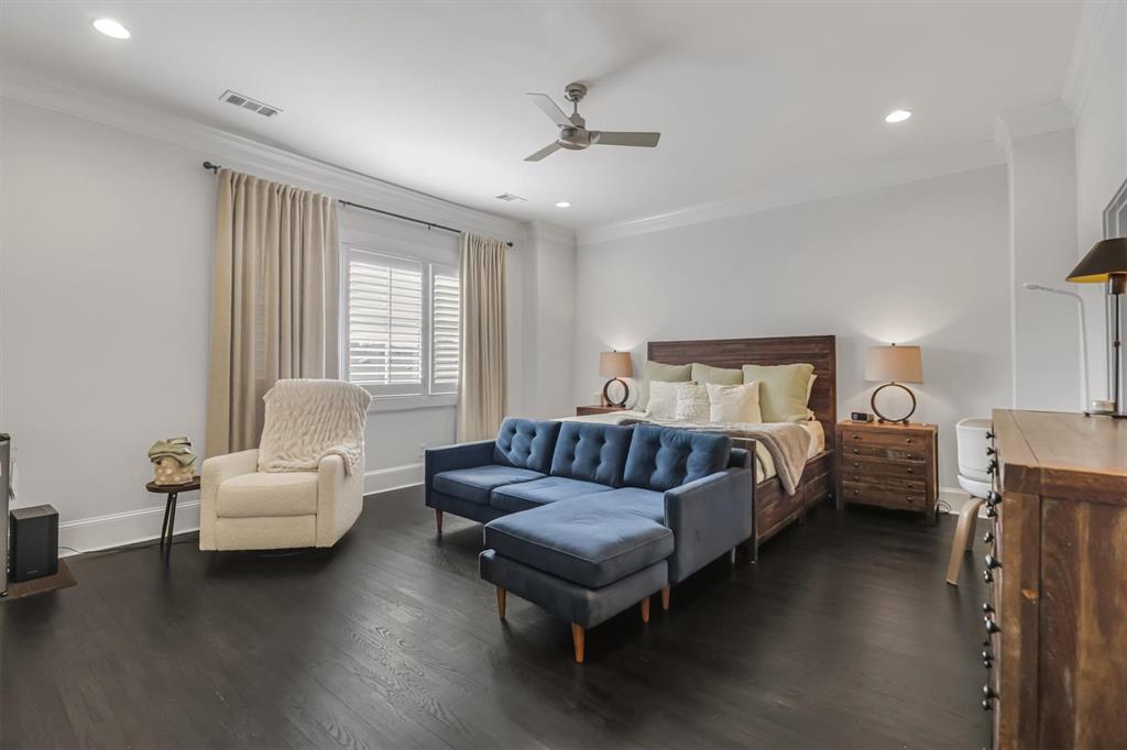 Brownstones Of Oak Lawn - Residential