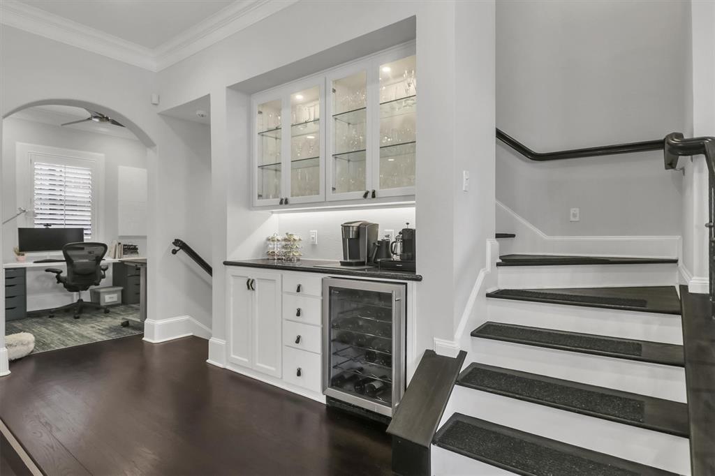 Brownstones Of Oak Lawn - Residential