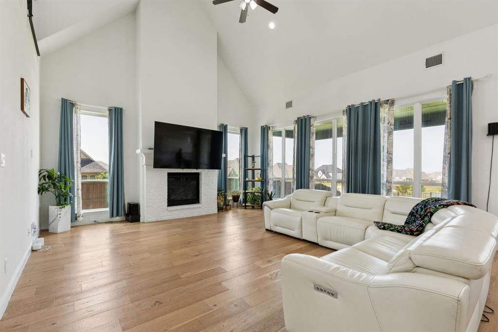 2037 Waterleaf Road