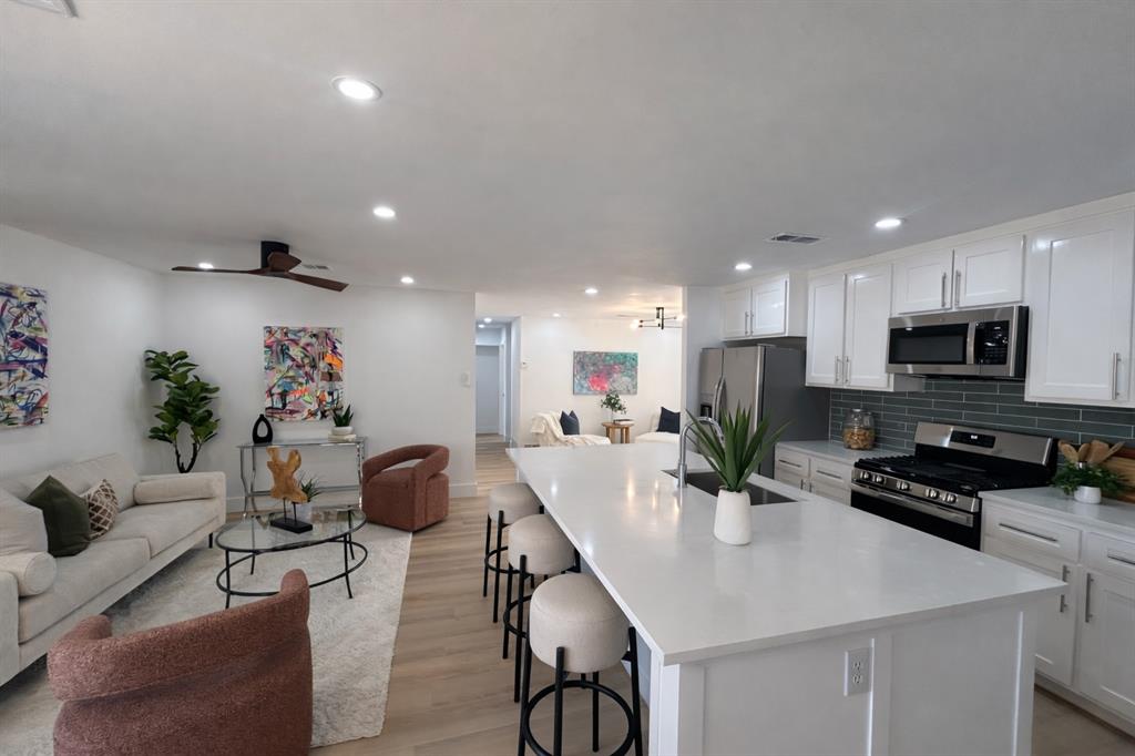 1924 Spiceberry Lane