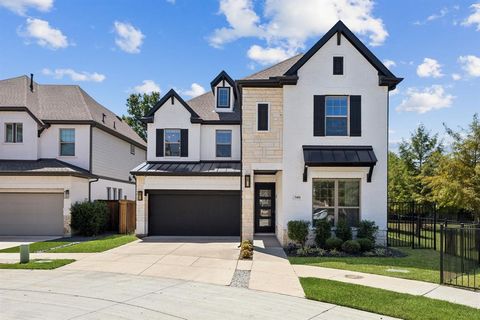 Photo of 3404 Evening Petal Lane, Dallas, TX 75229 (MLS # 21063007)