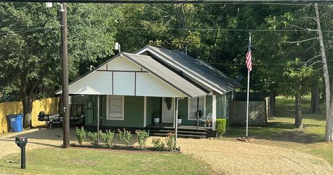 A home in Grand Saline