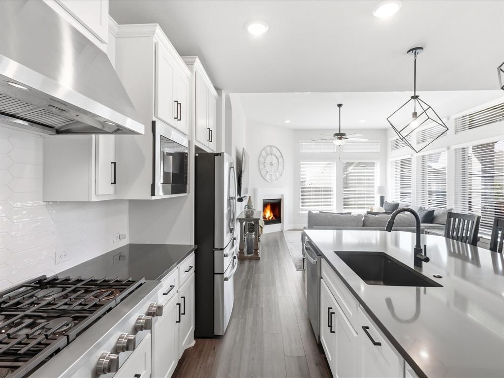 603 Crystal View Drive