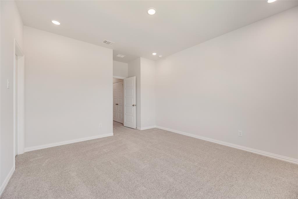 Valencia On The Lake - Residential