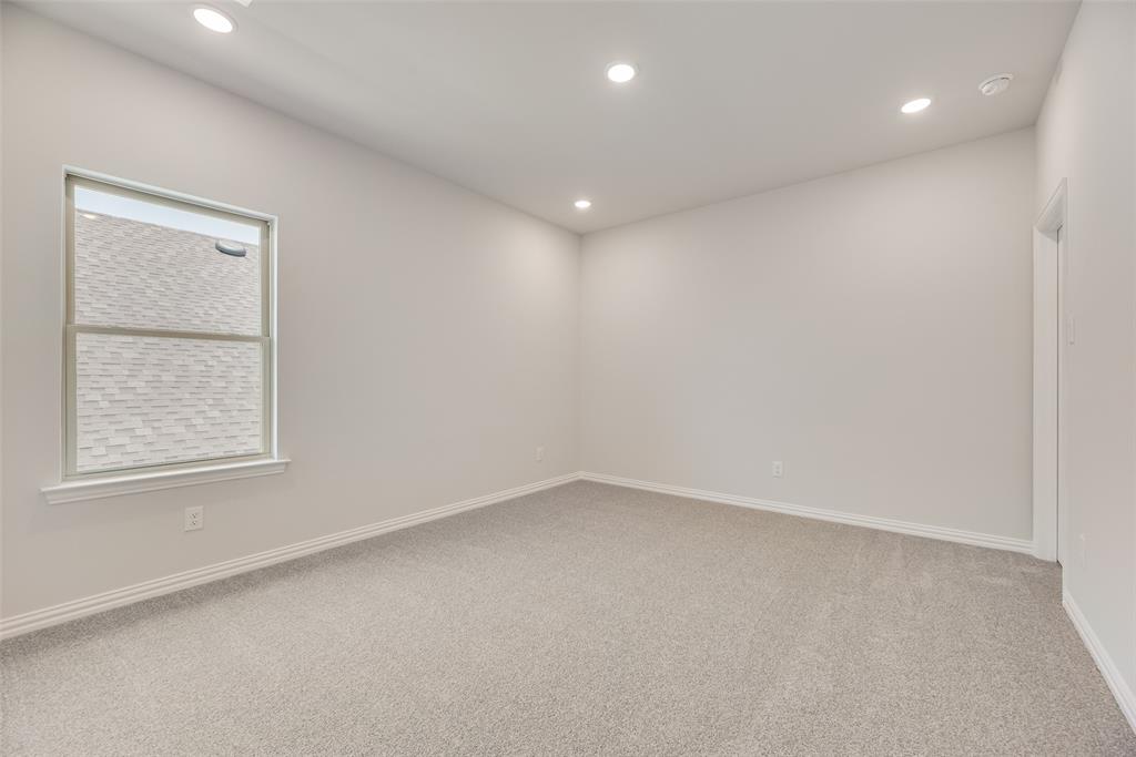 Valencia On The Lake - Residential