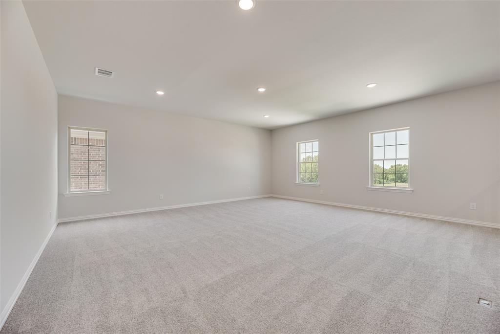 Valencia On The Lake - Residential