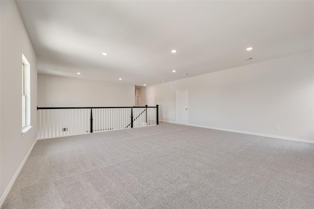 Valencia On The Lake - Residential