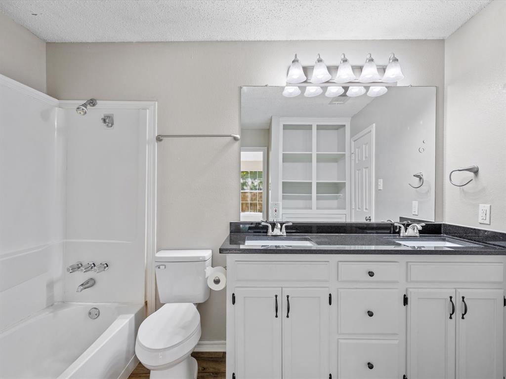 Casa Linda #12 - Residential