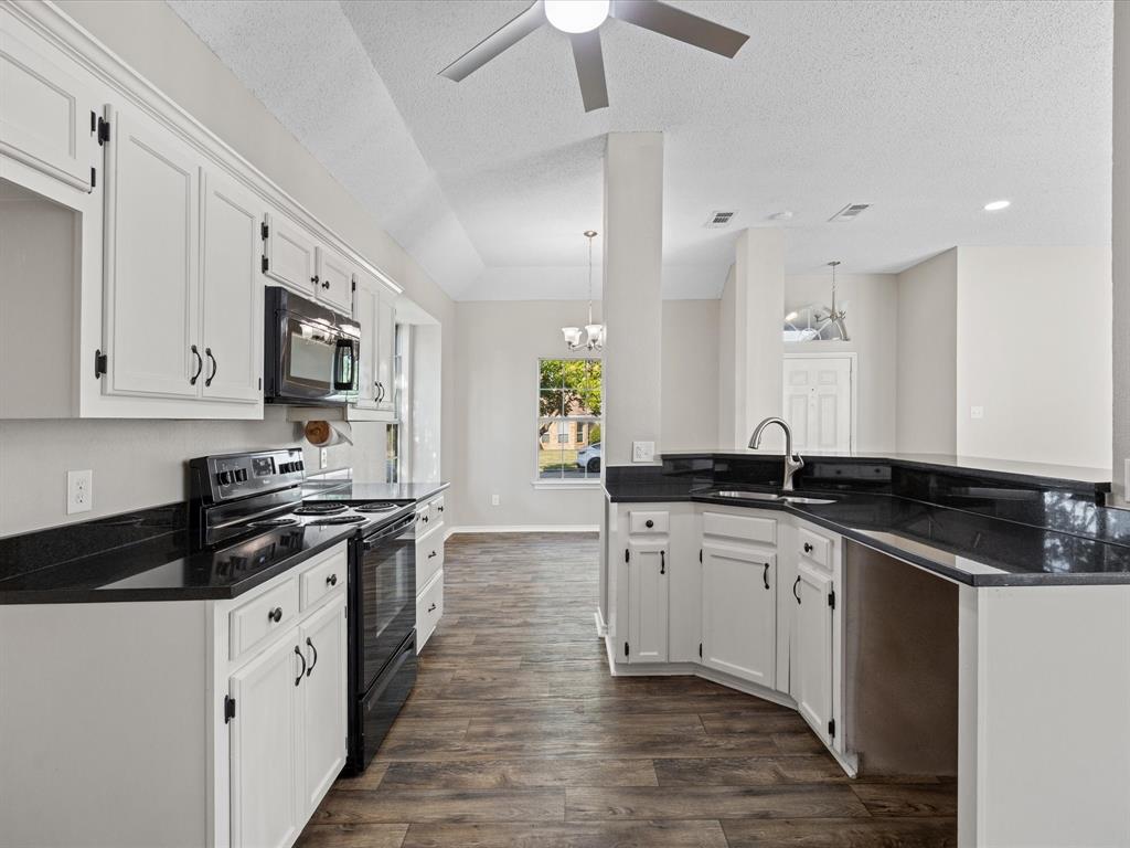 Casa Linda #12 - Residential