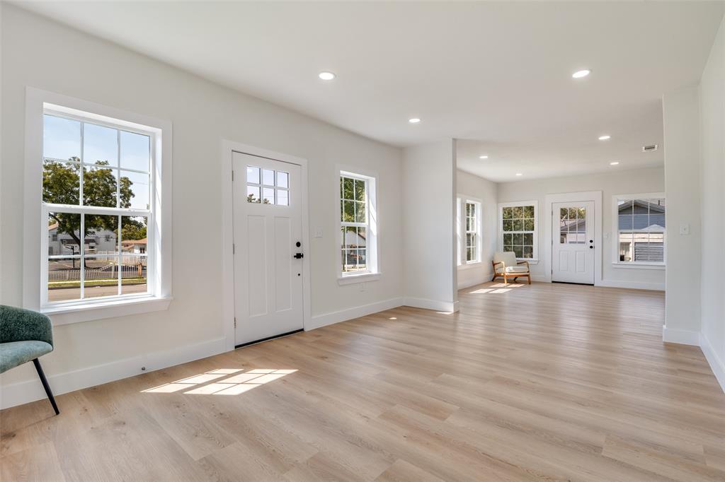 Mount Auburn - Residential