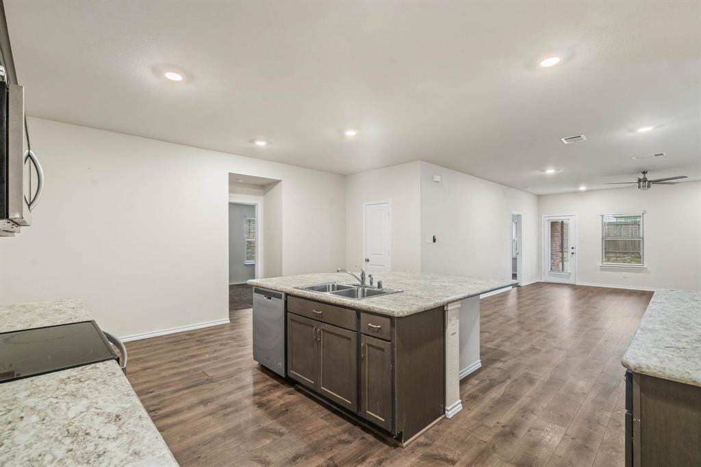 Verandah Ph 3b1 - Residential