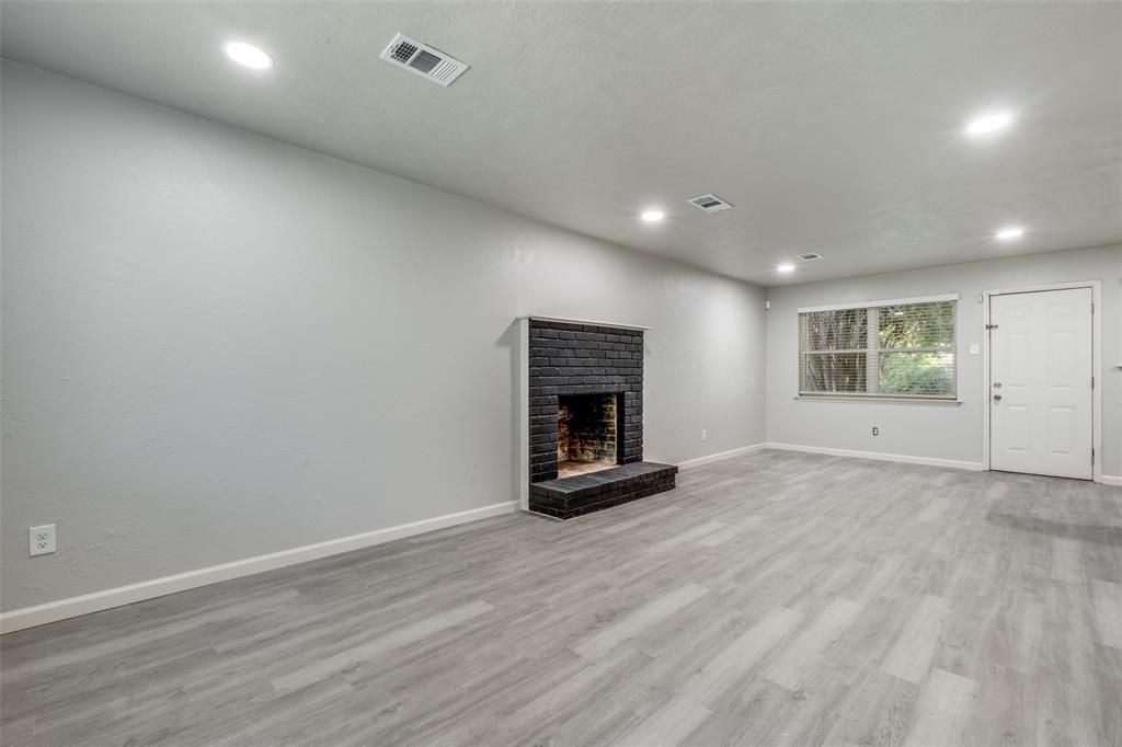 Photo of 451 Southport Drive, Dallas, TX 75232 (MLS # 21342053)