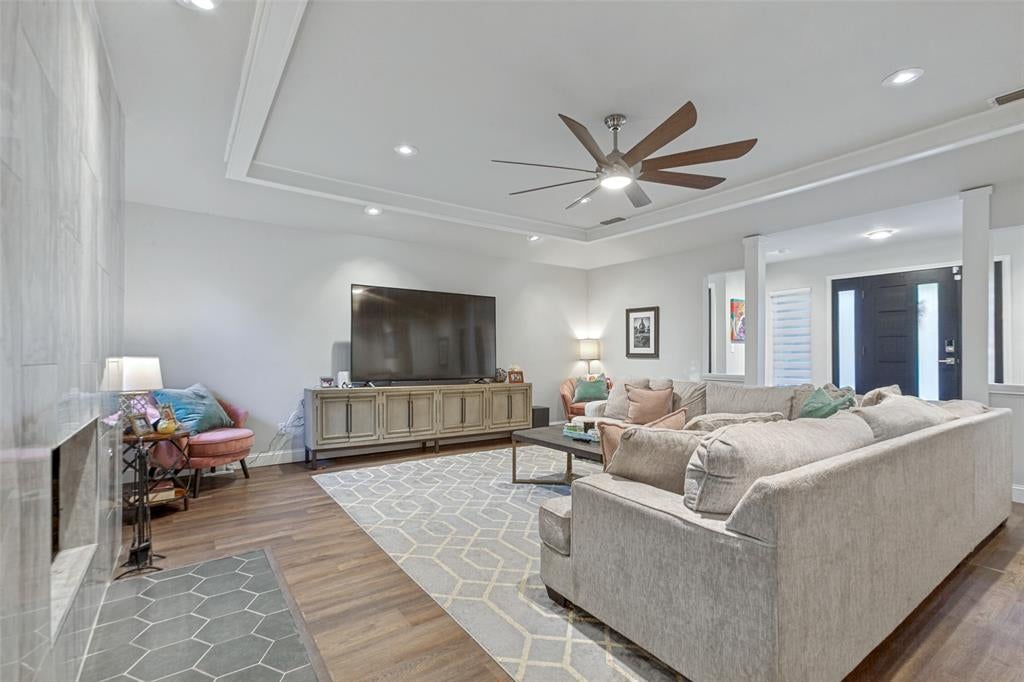 2901 Deep Valley Trail