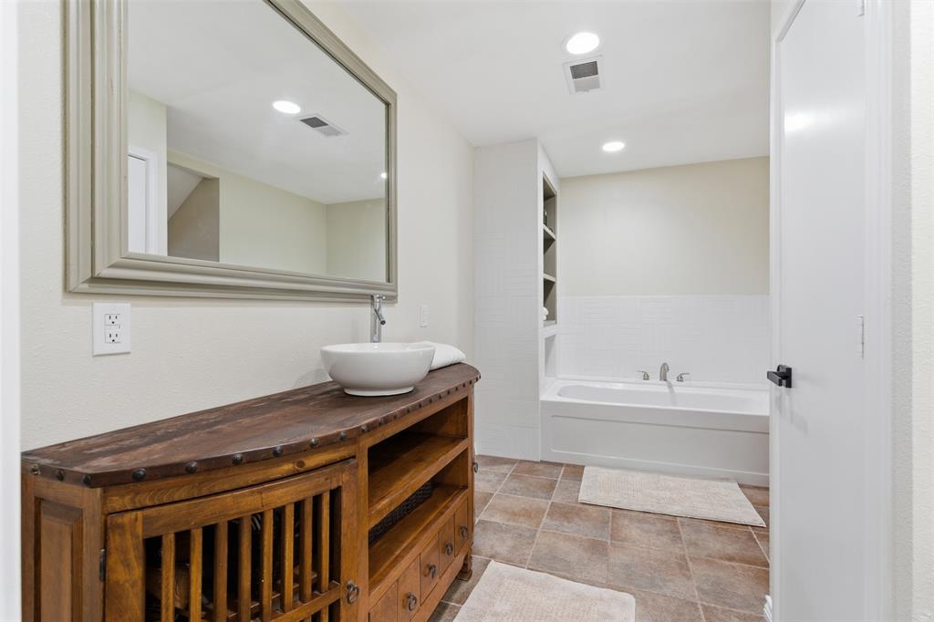 Tres Rios Estate - Residential