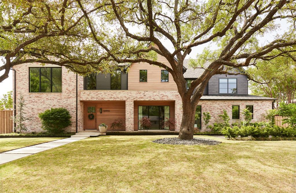 10915 Snow White Drive