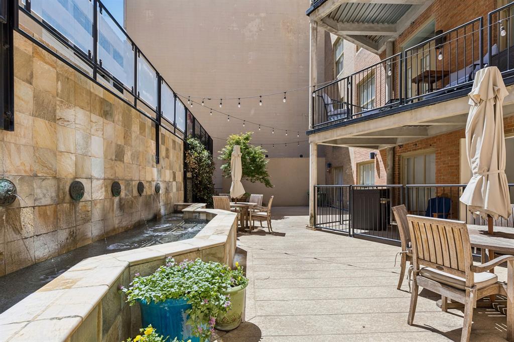 Neil P At Burnett Park Condo - Residential
