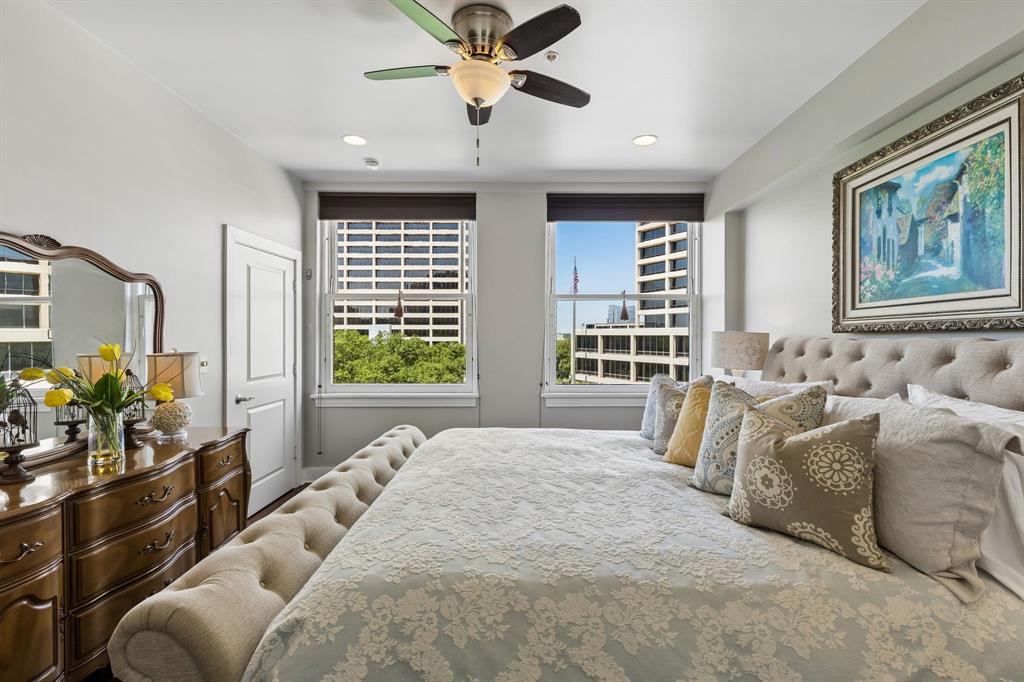 Neil P At Burnett Park Condo - Residential