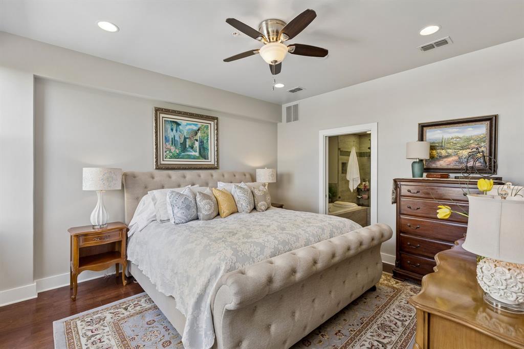 Neil P At Burnett Park Condo - Residential